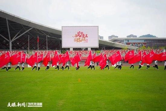 足球报：武汉三镇明年预算1.5-2亿，有两家企业正在洽谈据《足球报》报道，武汉三镇俱乐部正在和两家企业进行接触，明年俱乐部的预算将在1.5-2亿人民币左右。